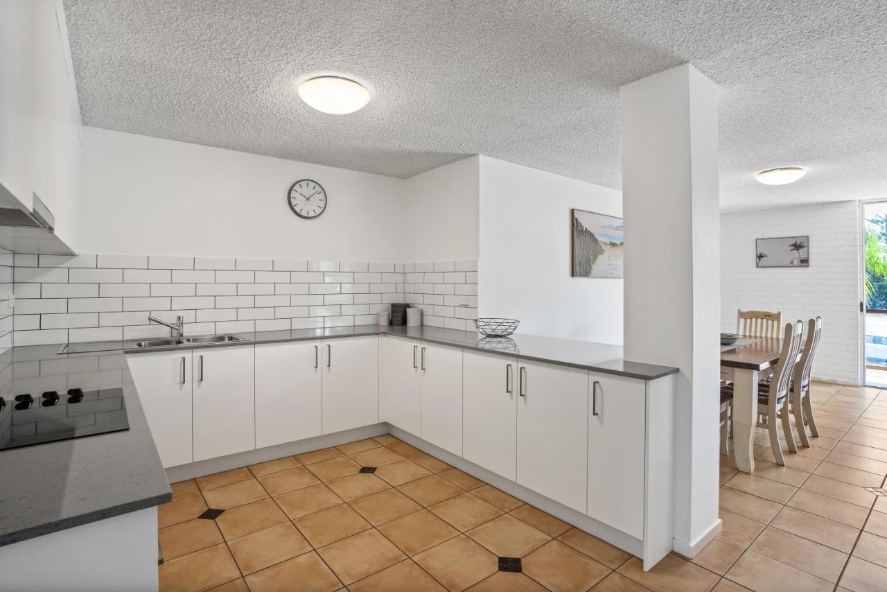 2/56 Lawson Street@clarkes *