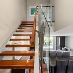 Byron Bay Accom Unit 5 21-25 Fletcher Street - A Seventh Summer