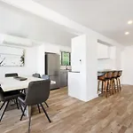 Byron Bay Beachfront Holiday Apartments Courtyard 6