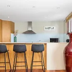 Byron Bay Accom Unit 5 21-25 Fletcher Street - A Seventh Summer