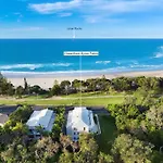 Oceanfront Byron Palms - 2 Bedroom Main Beach Apartment