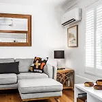 A Perfect Stay - Little Geckos