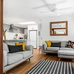 A Perfect Stay - Little Geckos