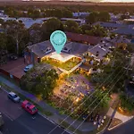 Aquarius Backpackers Resort