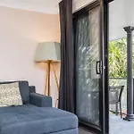 Byron Bay Accom Unit 3 5-9 Somerset Street - Summer Central