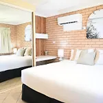 Bay Motel