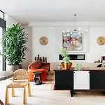 Basq House