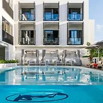 Basq House
