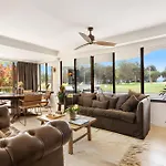 Byron Pacific Apartments - On Clarkes Beach