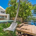 Fuller Holidays - Belongil Sunset - Giaour Street, Belongil Beach