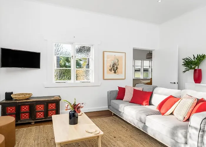 Alkira - Charming Cottage Near Clarkes Beach