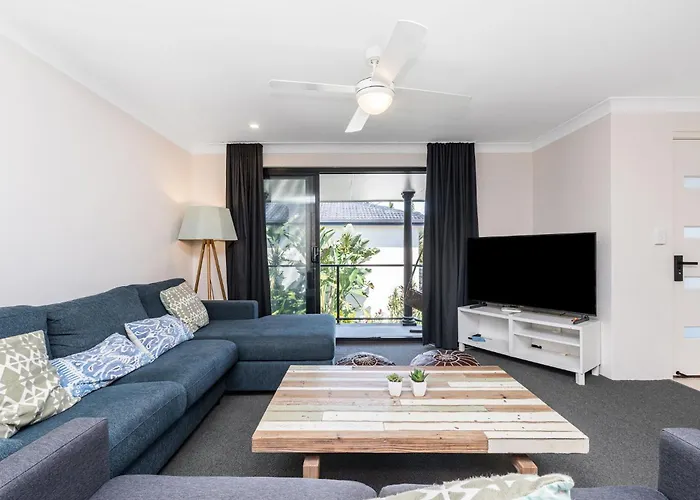 Byron Bay Accom Unit 3 5-9 Somerset Street - Summer Central