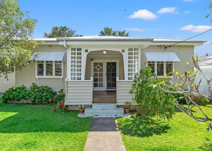21 Carlyle Street - Central Byron Bay Holiday Home