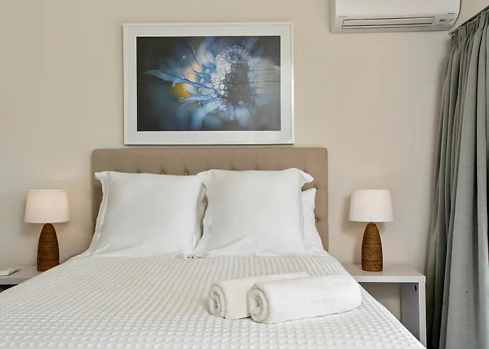 2 James Cook Apartments Holiday Rental