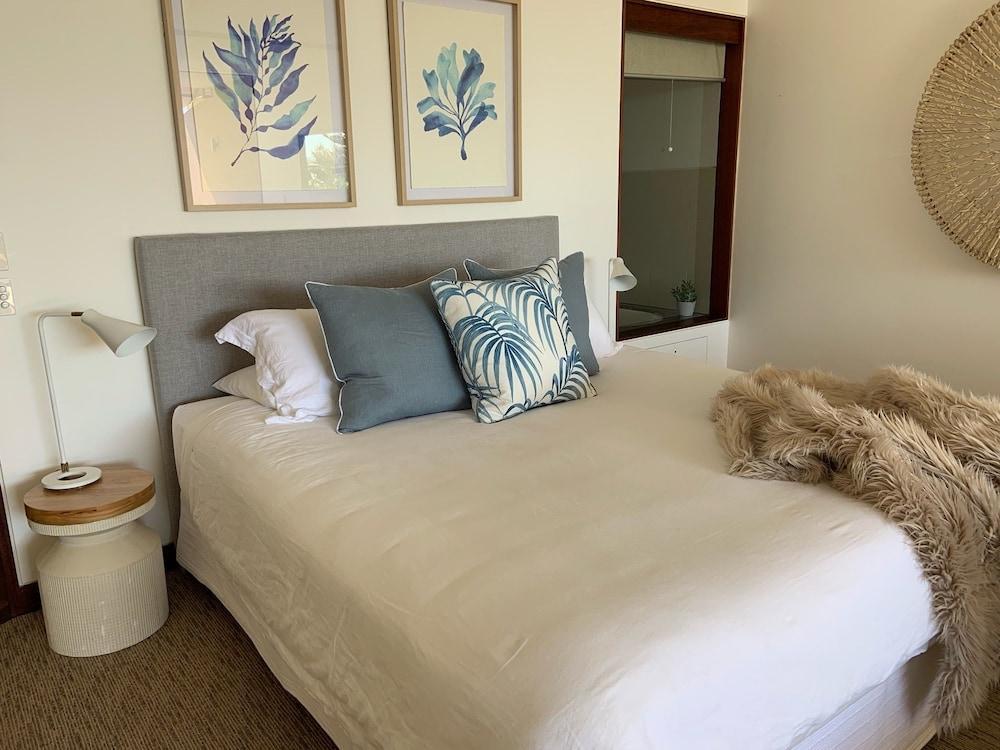 Hotel Beach Suites 4*
