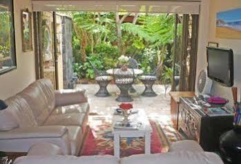 Sandals Guest house 4*