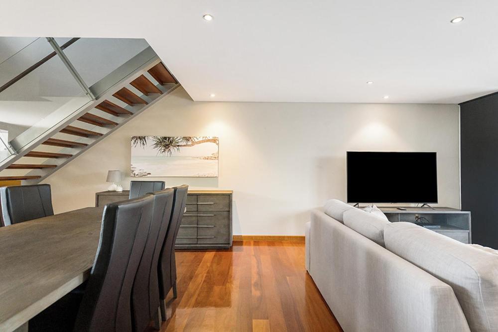 Unit 5 21-25 Fletcher Street - A Seventh Summer Apartment Byron Bay
