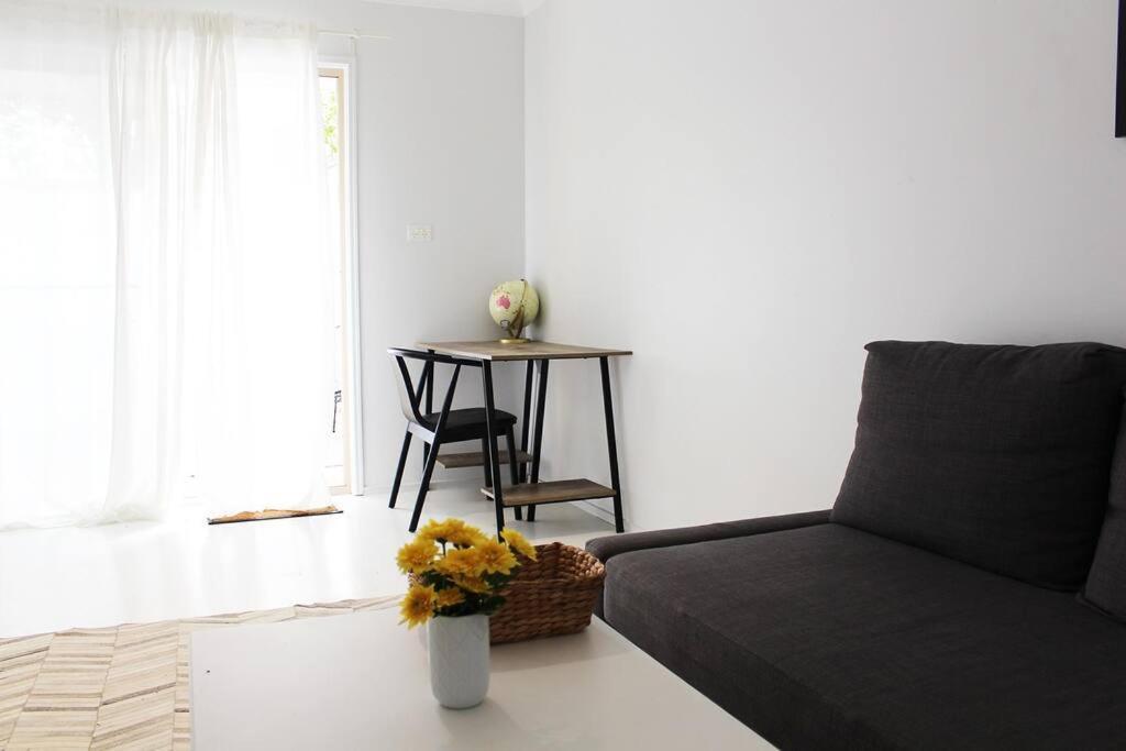Holiday home Beach Side Walk To Shops-pub-beach *