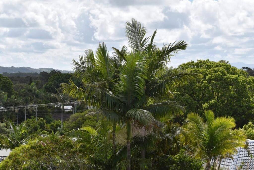 Million$ Tropical Sunset Retreat…. * Byron Bay