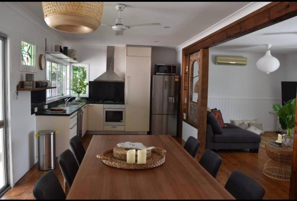 Million$ Tropical Sunset Retreat…. Byron Bay