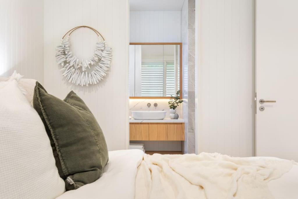 Aroha New Luxury Walk To Town And