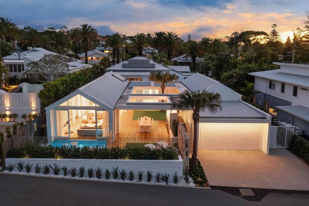 Holiday home Aroha New Luxury Walk To Town And Byron Bay
