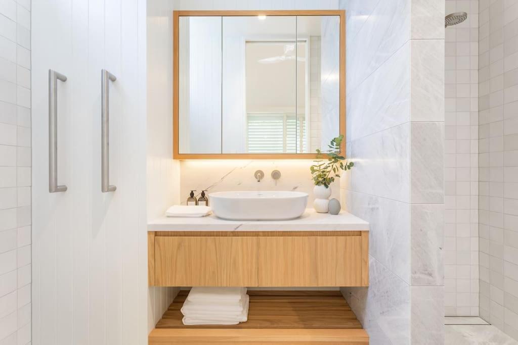 Aroha New Luxury Walk To Town And Byron Bay