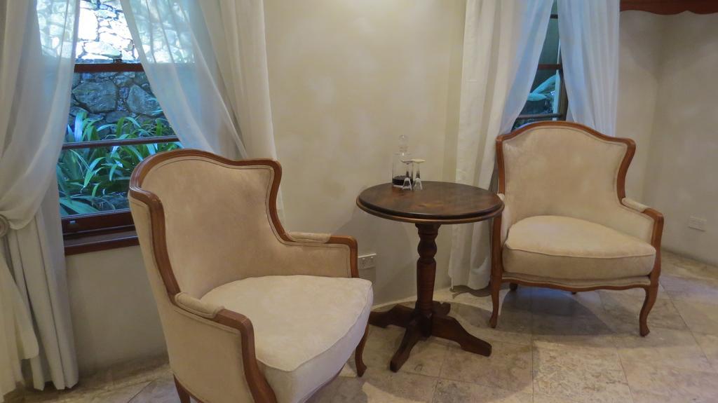 Hotel Victoria's At Wategos 5*