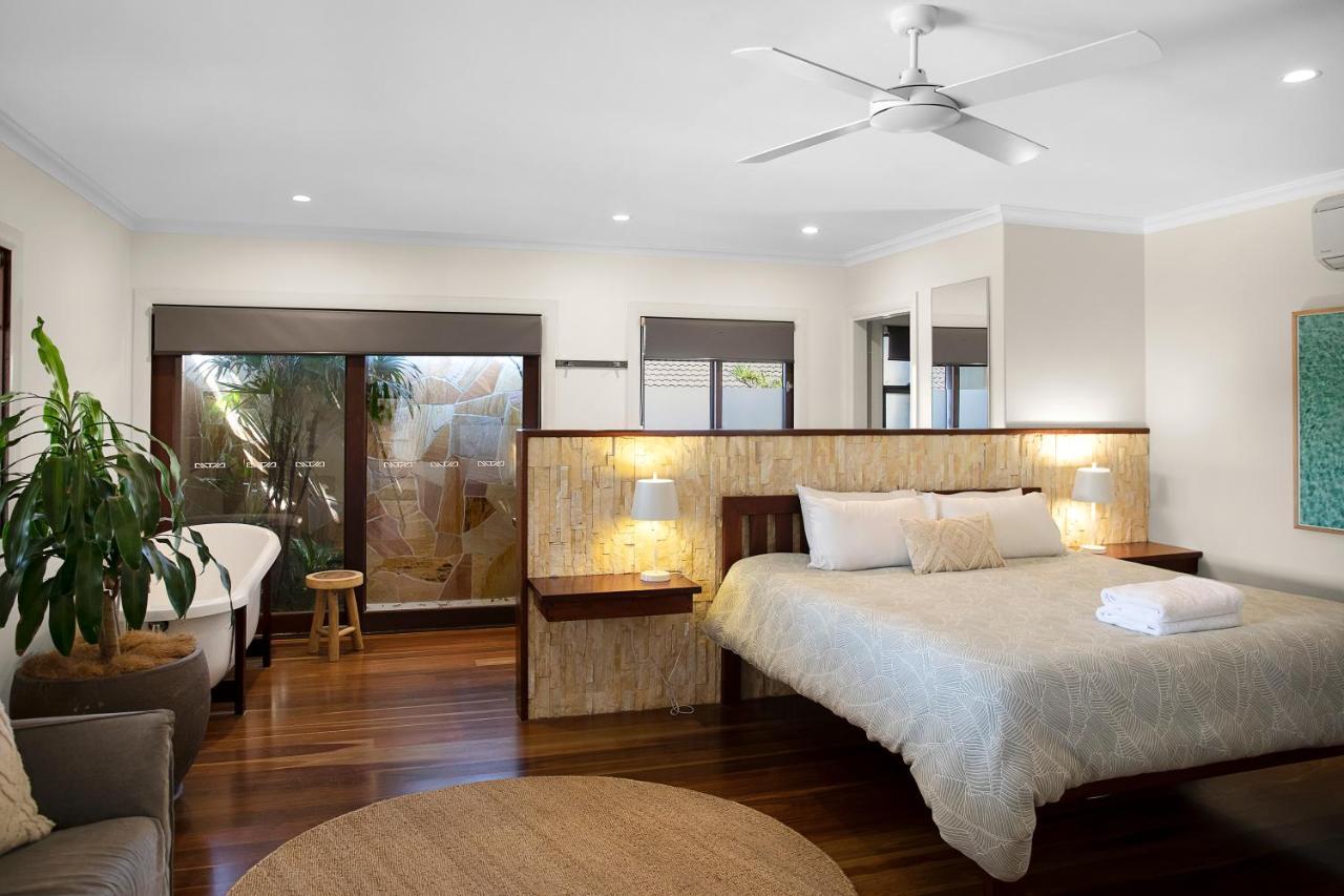 Away Guesthouse- Away On Shirley Lane Guest house Byron Bay
