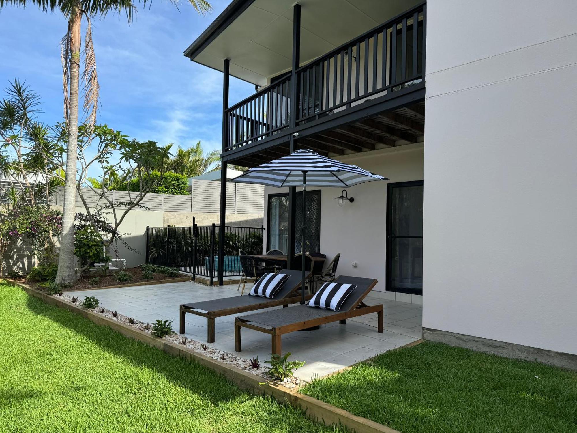 Monterey House - Direct Access & Plunge Pool Holiday home *