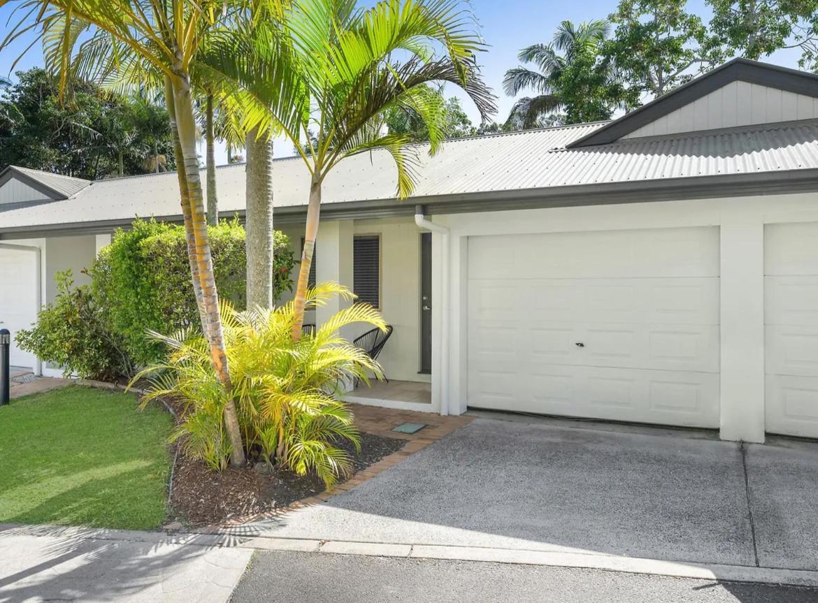 Byron Lakeside