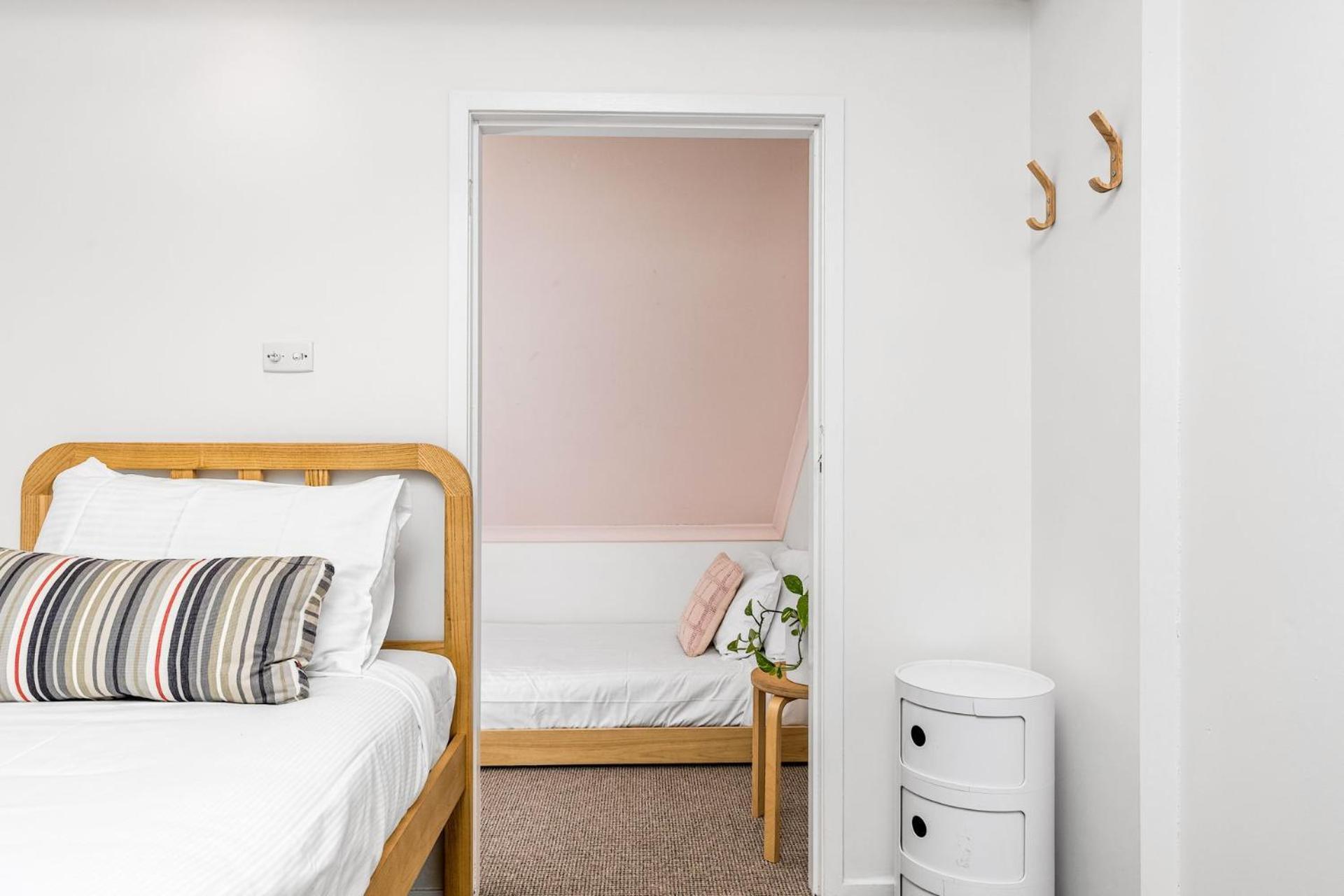 East Coast Escapes Calinda Sol 6 *