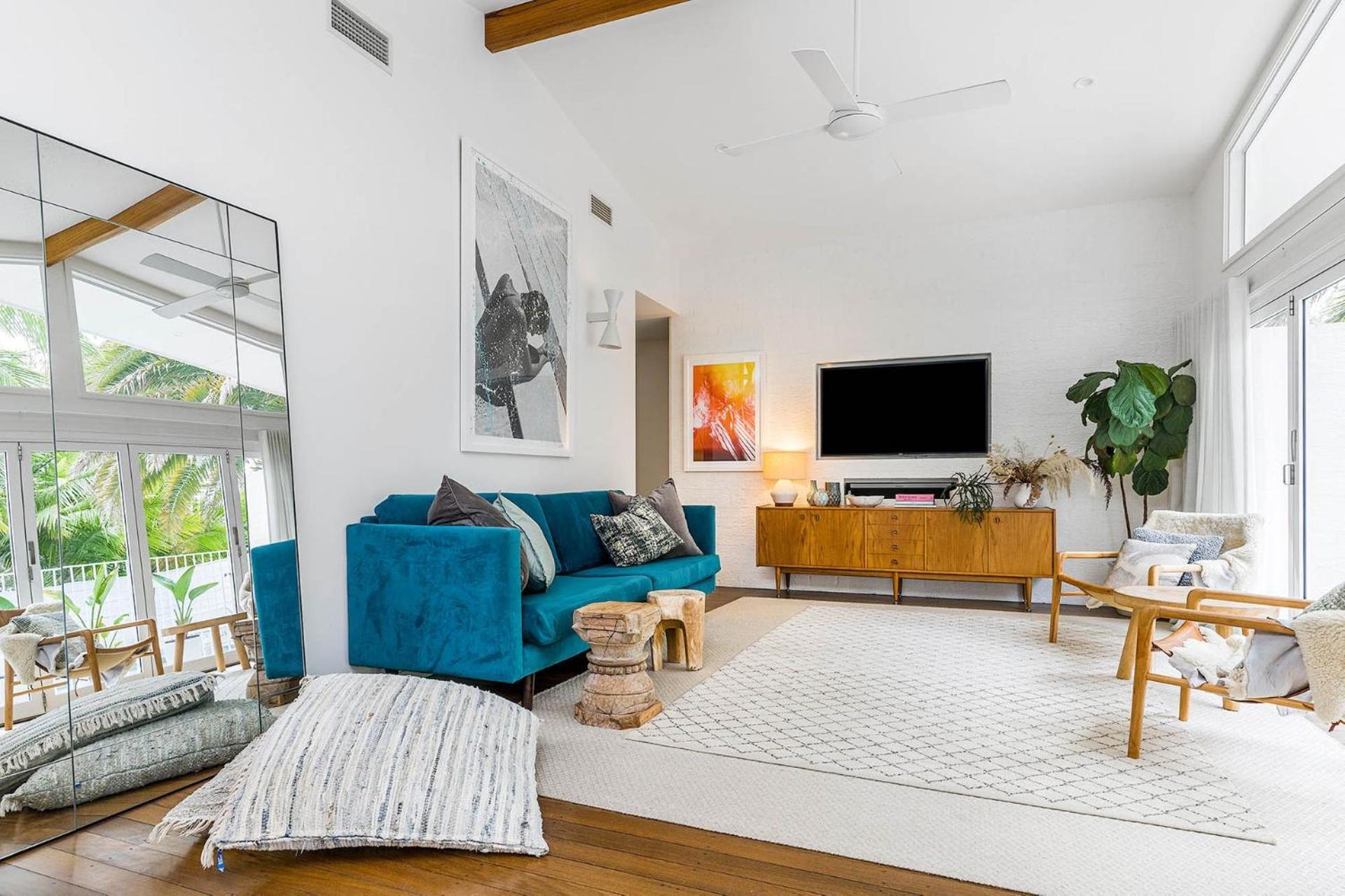 The Chalet - Designer 3 Bedroom Retreat With Pool Byron Bay