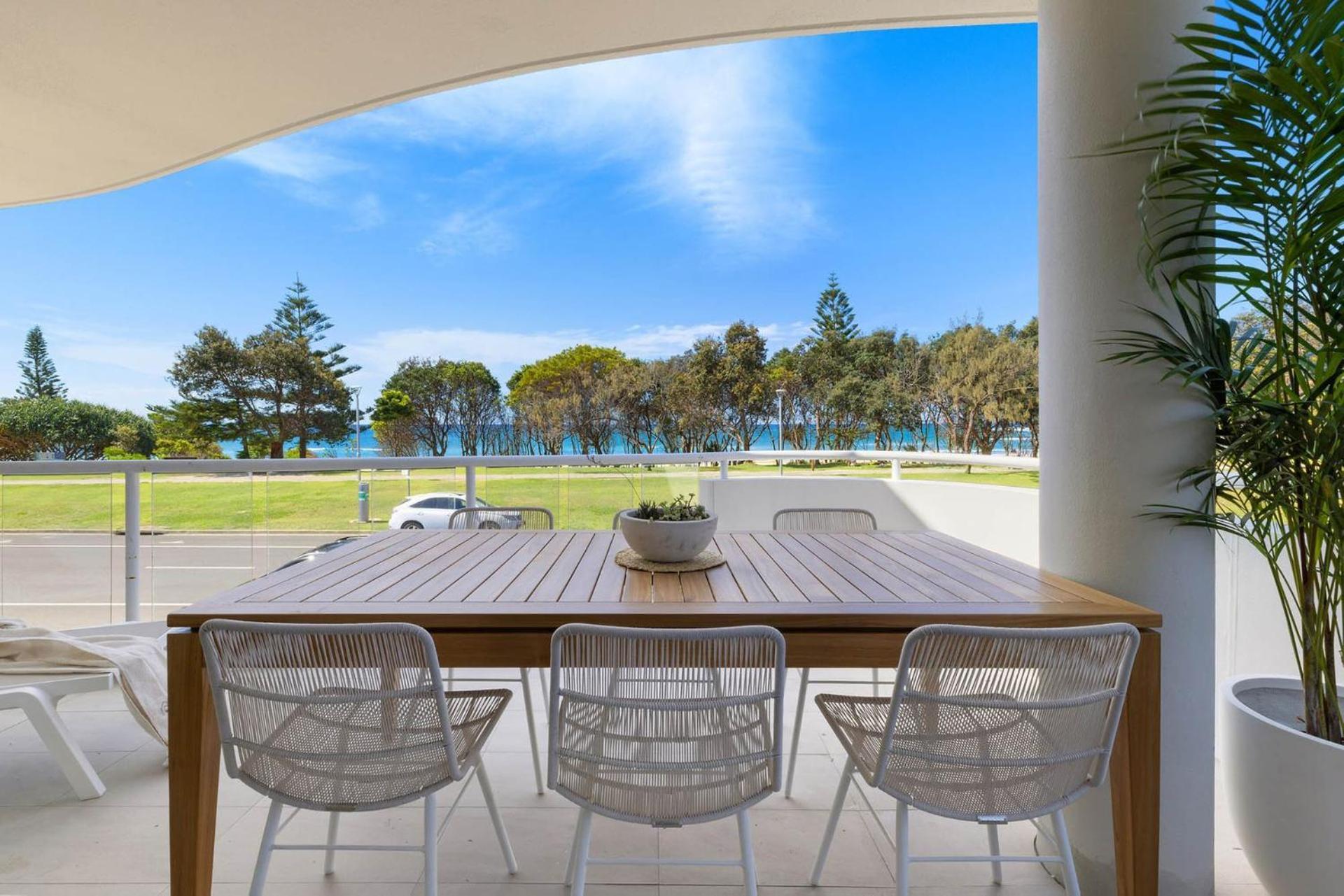 Oceanfront Byron Palms - 2 Bedroom Main Apartment