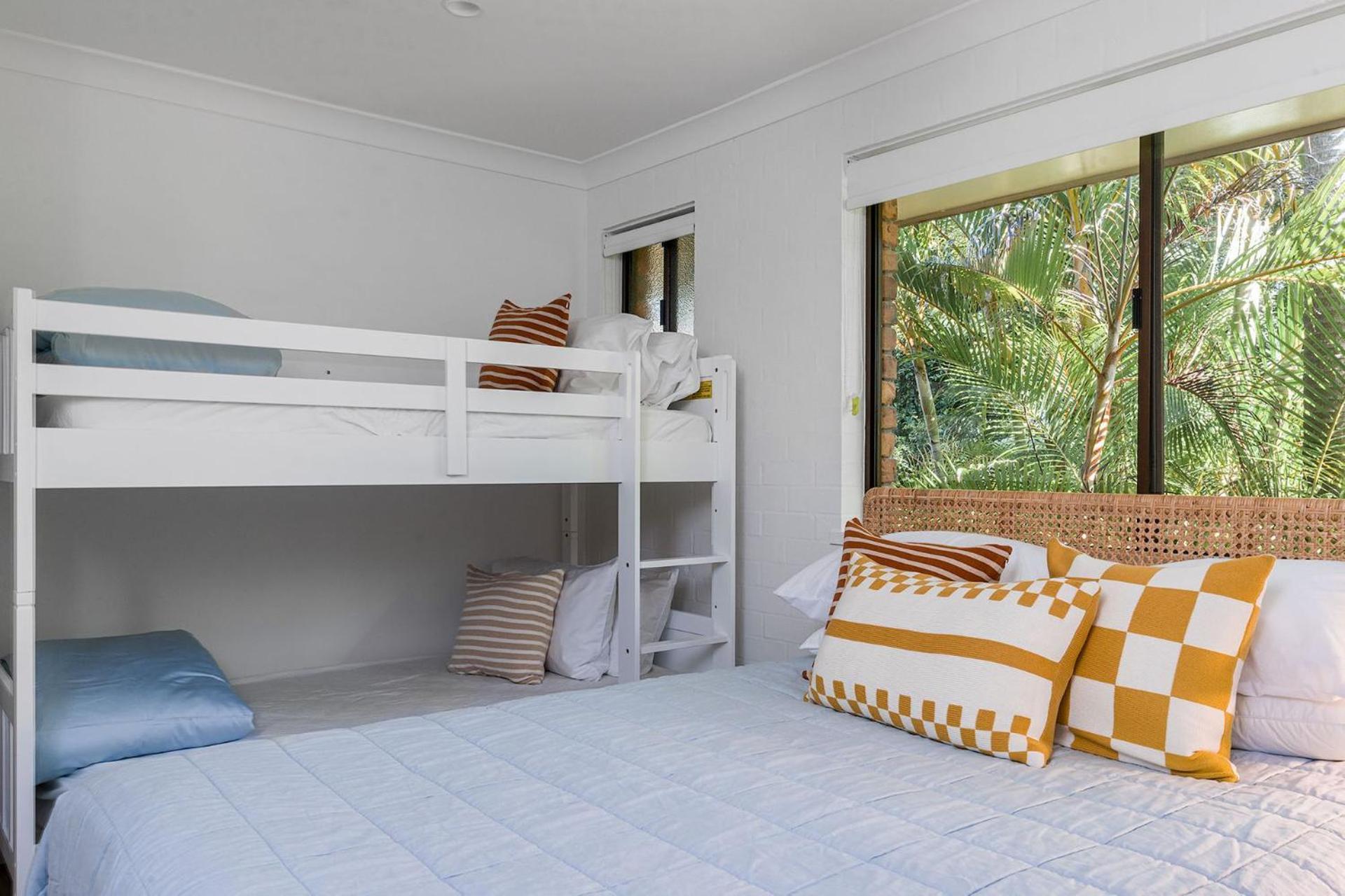 Casa 36 - 3 Bedroom Retreat Near Clarkes Byron Bay