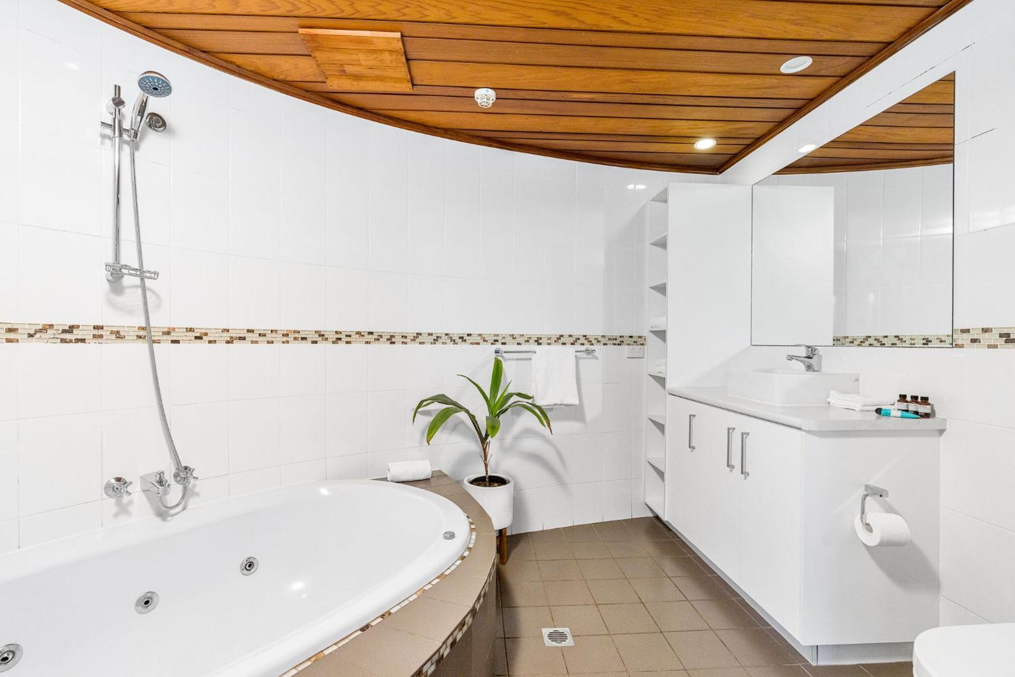 Aquarius Backpackers Hostel *