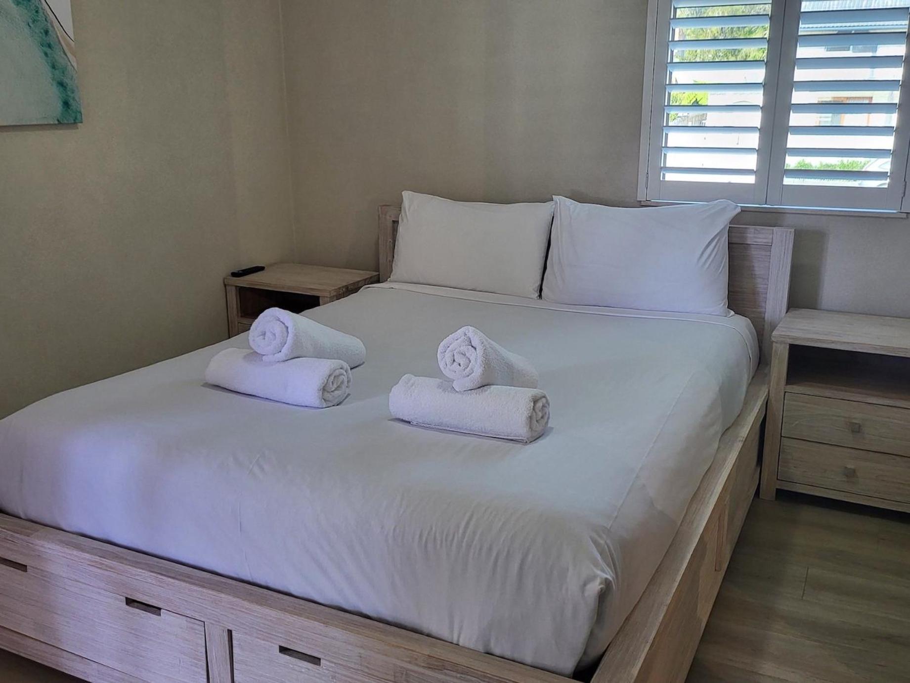 Beachfront Aparthotel 4*