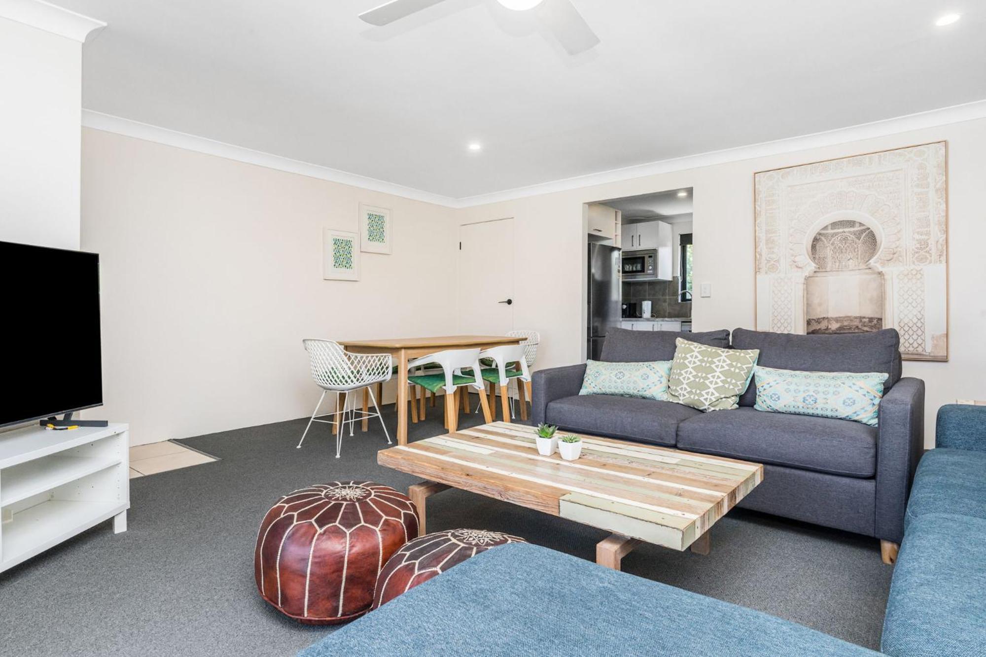 Unit 3 5-9 Somerset Street - Summer