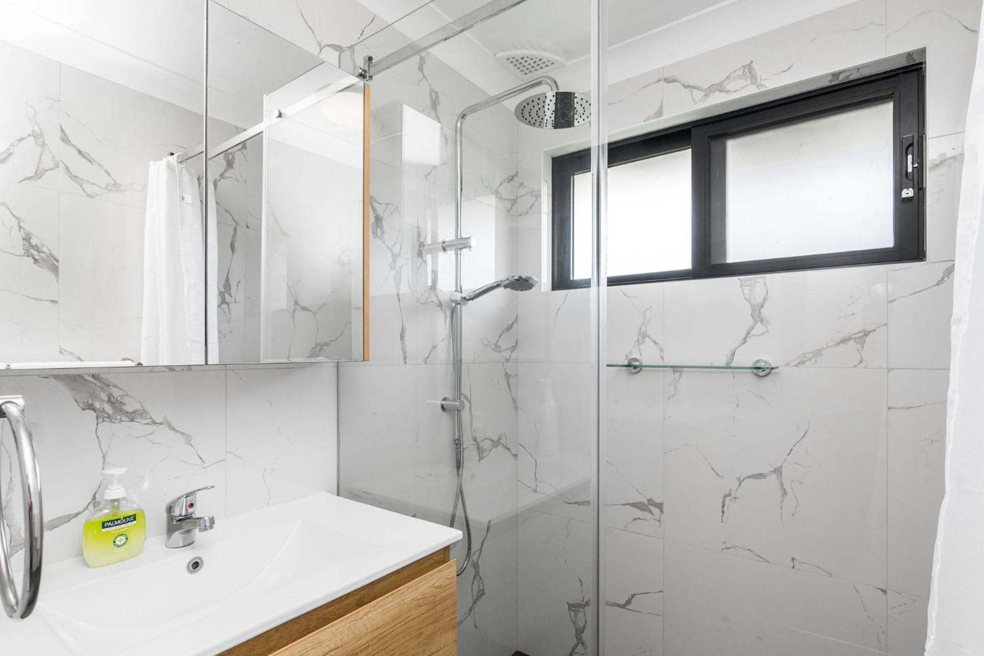 Unit 3 5-9 Somerset Street - Summer