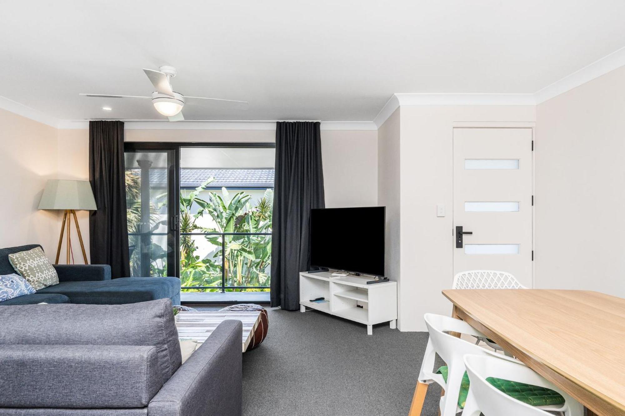 Unit 3 5-9 Somerset Street - Summer Byron Bay