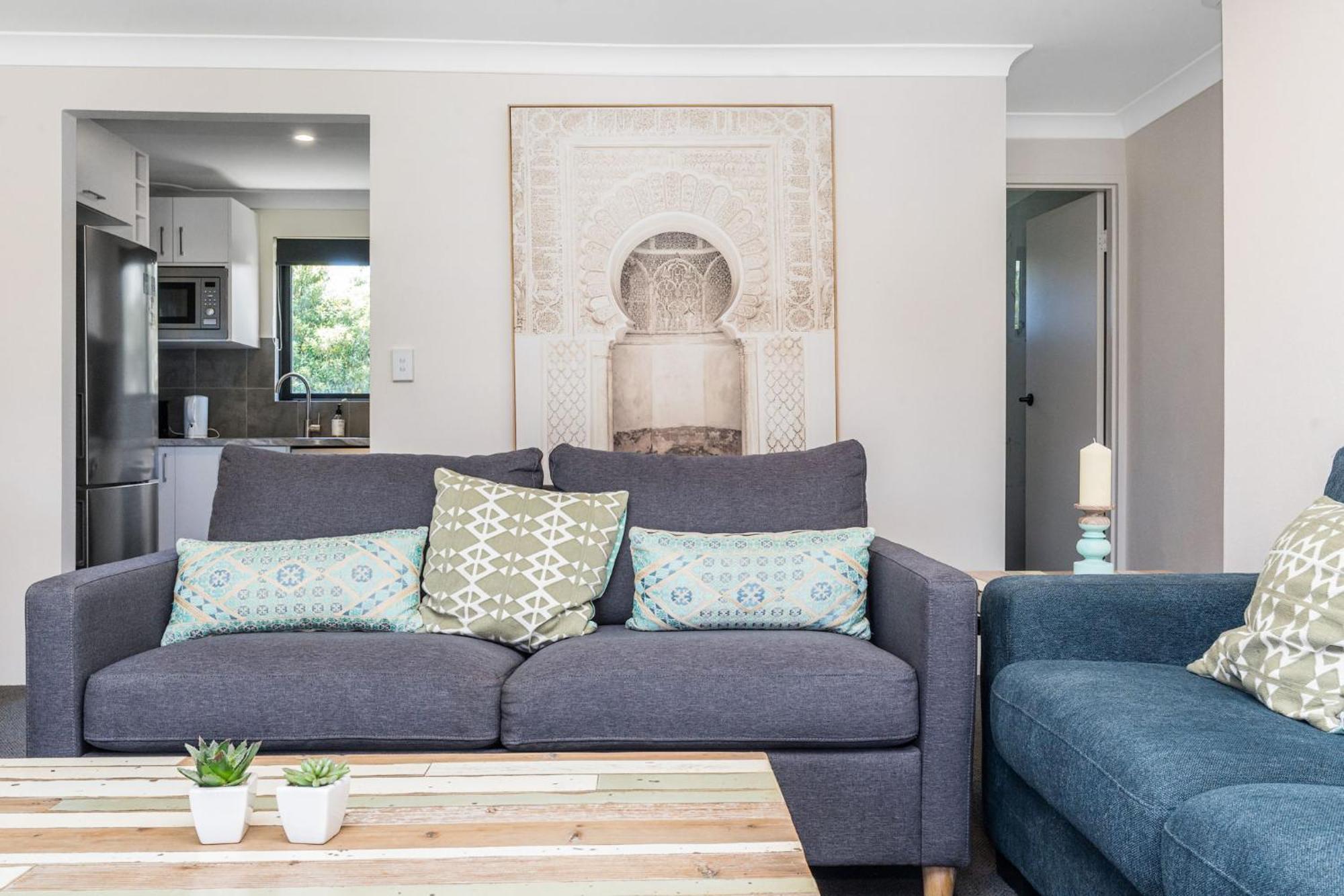 Unit 3 5-9 Somerset Street - Summer