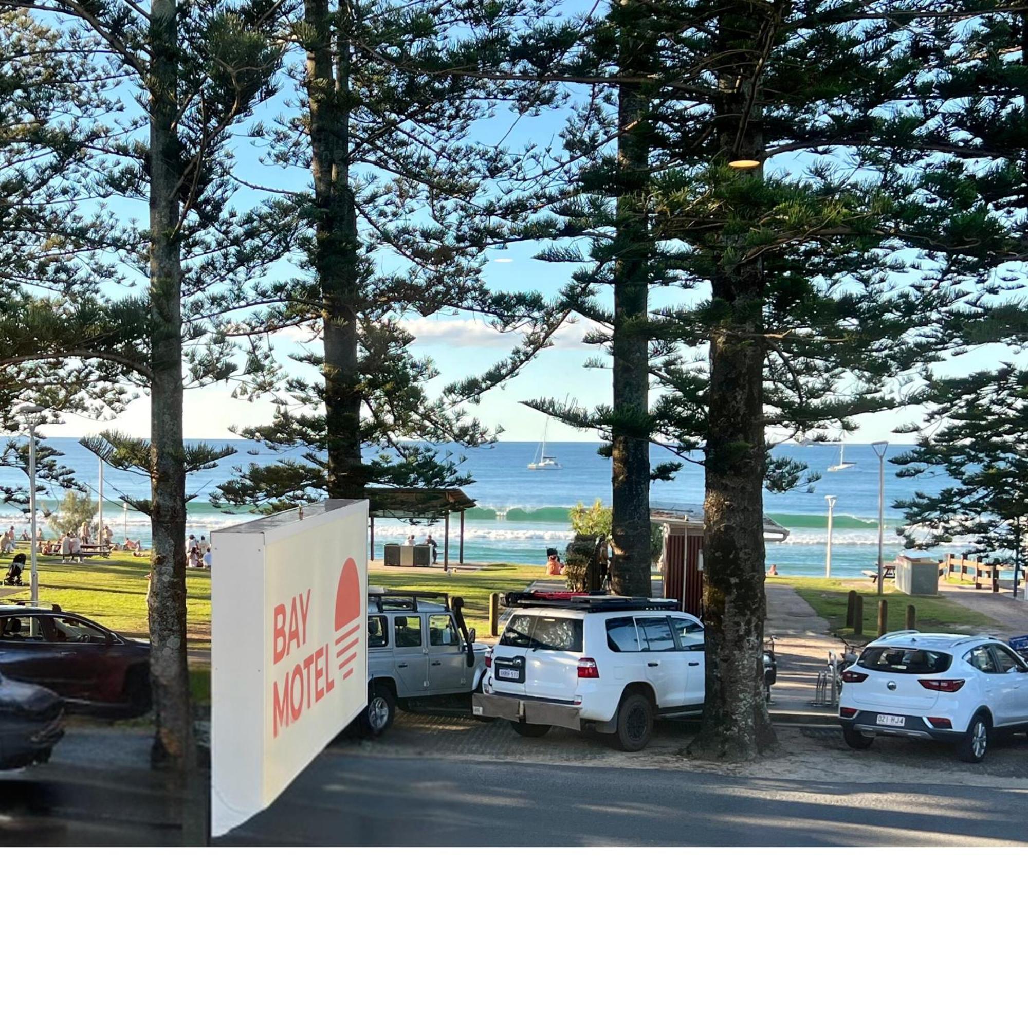 Bay Motel 4*