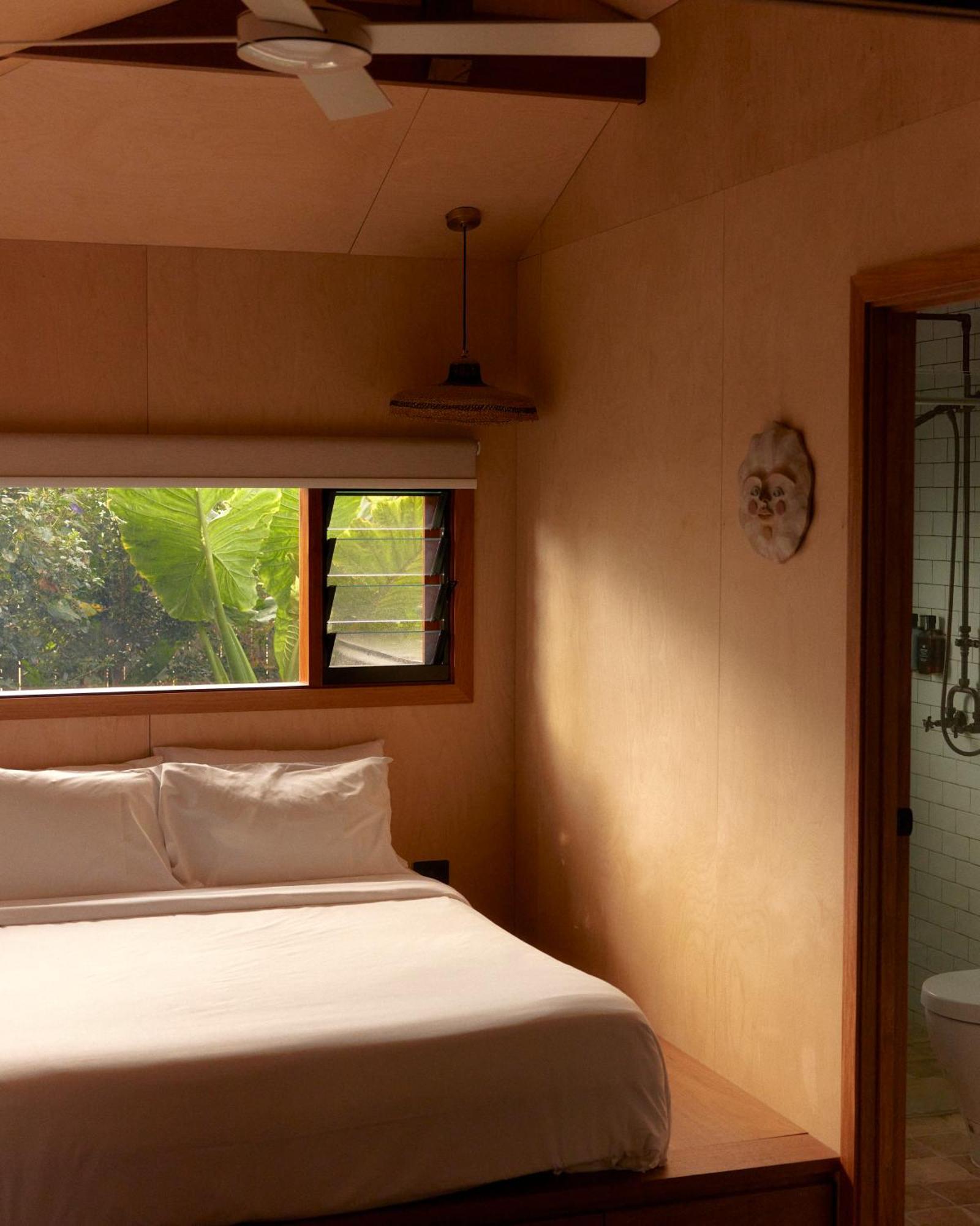 The Sunseeker, Byron Bay