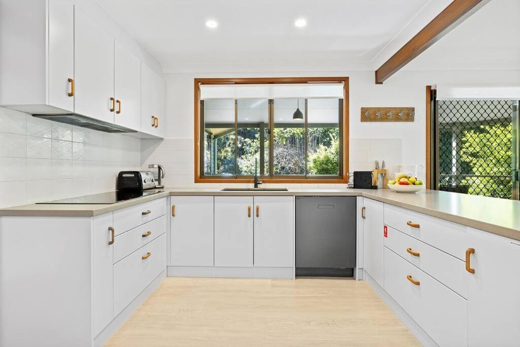 Holiday home Fuller Holidays - Maluco - House Belongil Byron Bay