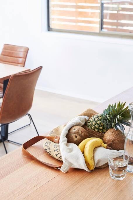 Barefoot - Beachfront Holiday home Byron Bay