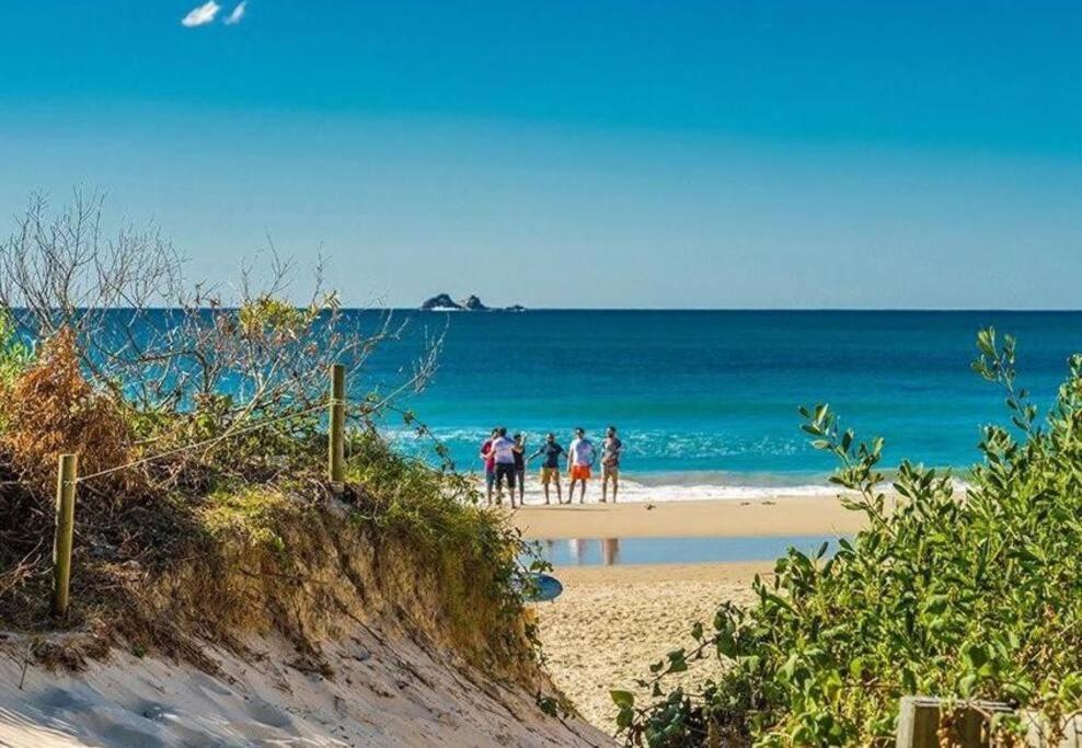 Barefoot - Beachfront Holiday home *