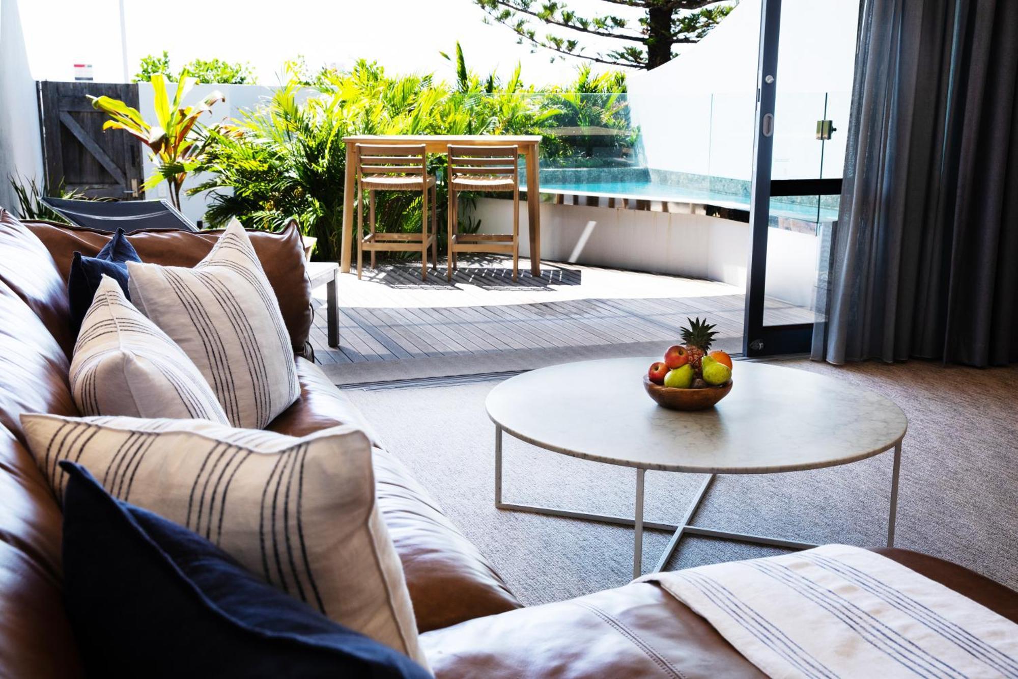 Beach Suites 4*