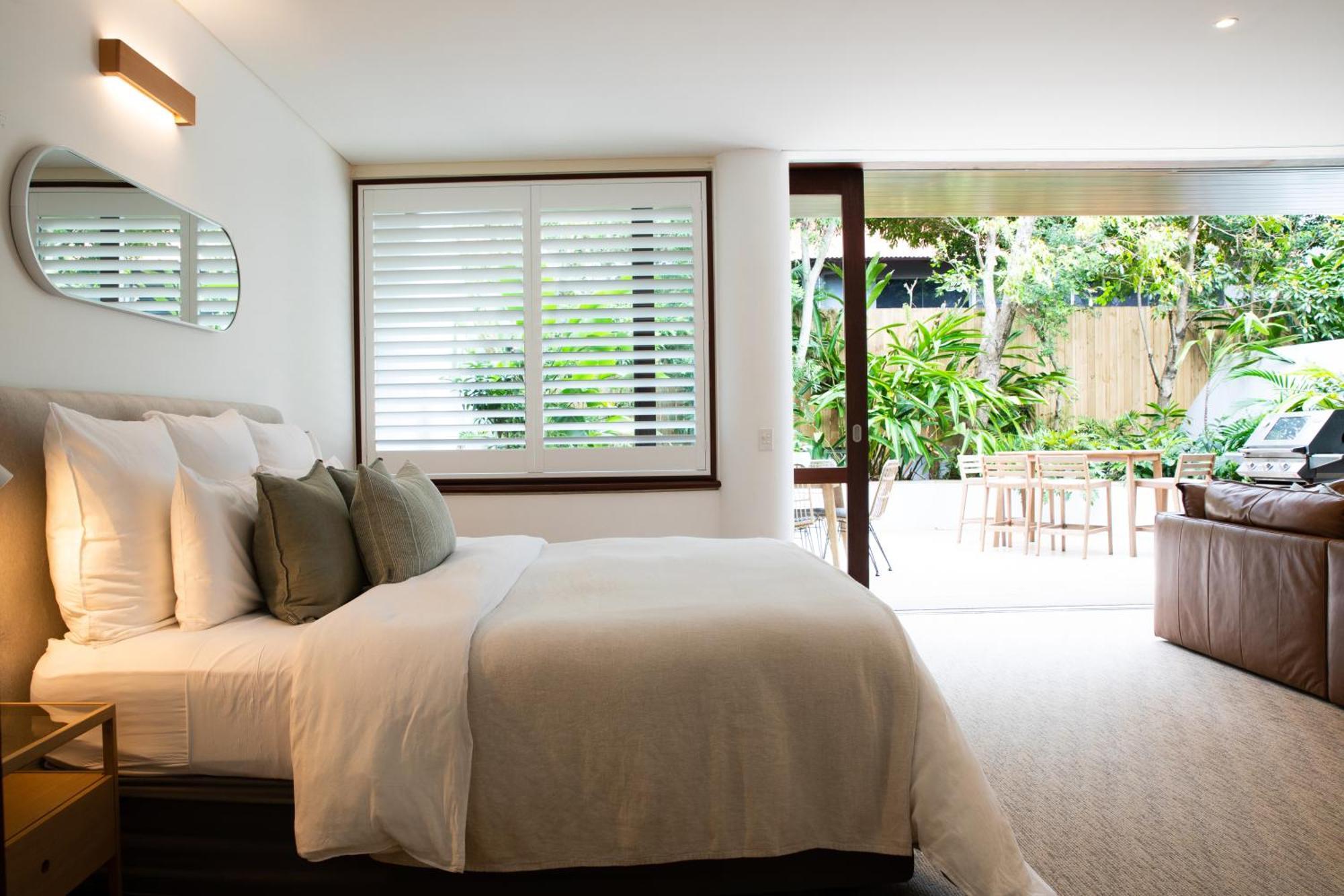 Beach Suites Hotel 4*