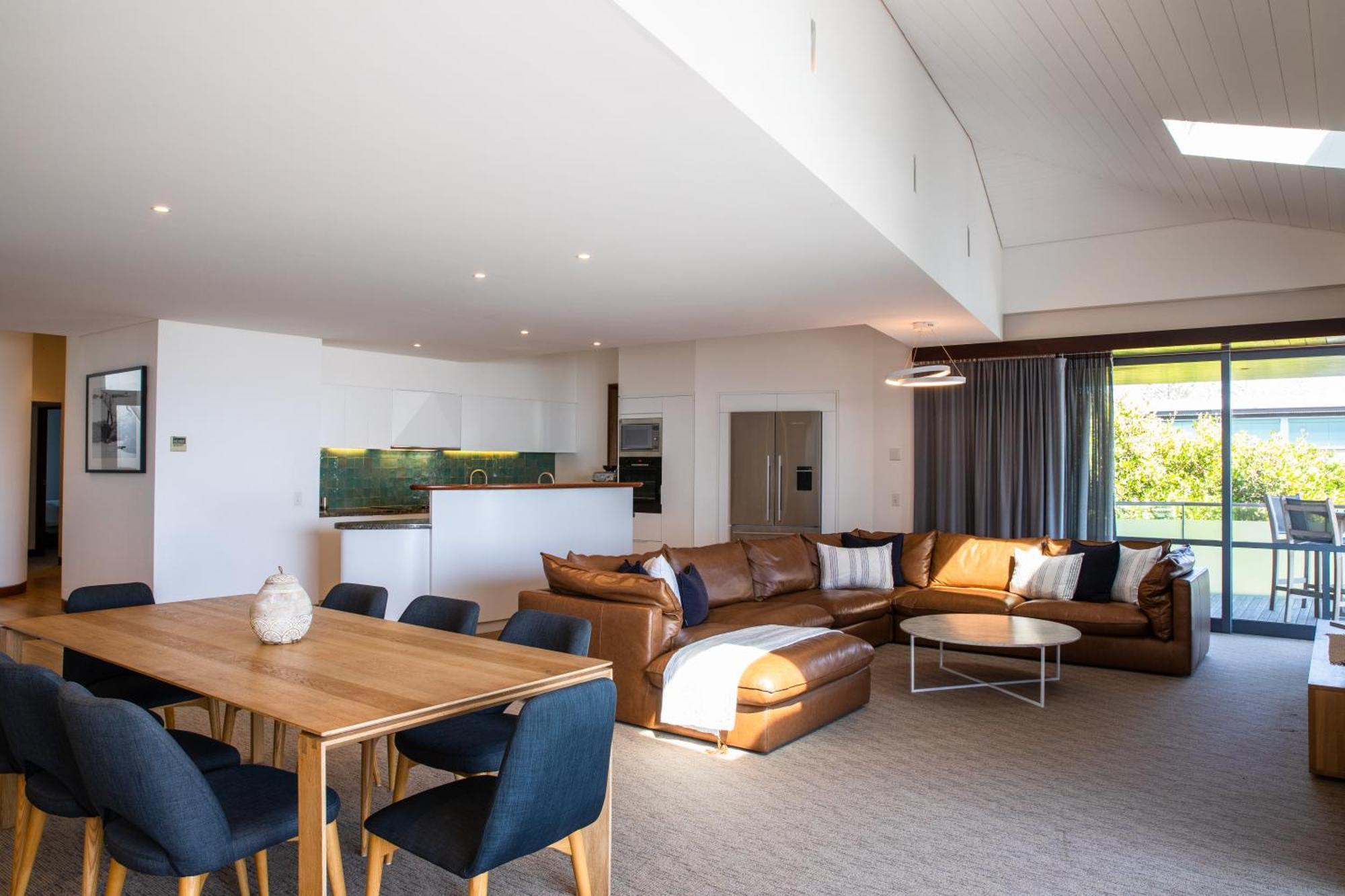 Beach Suites 4*