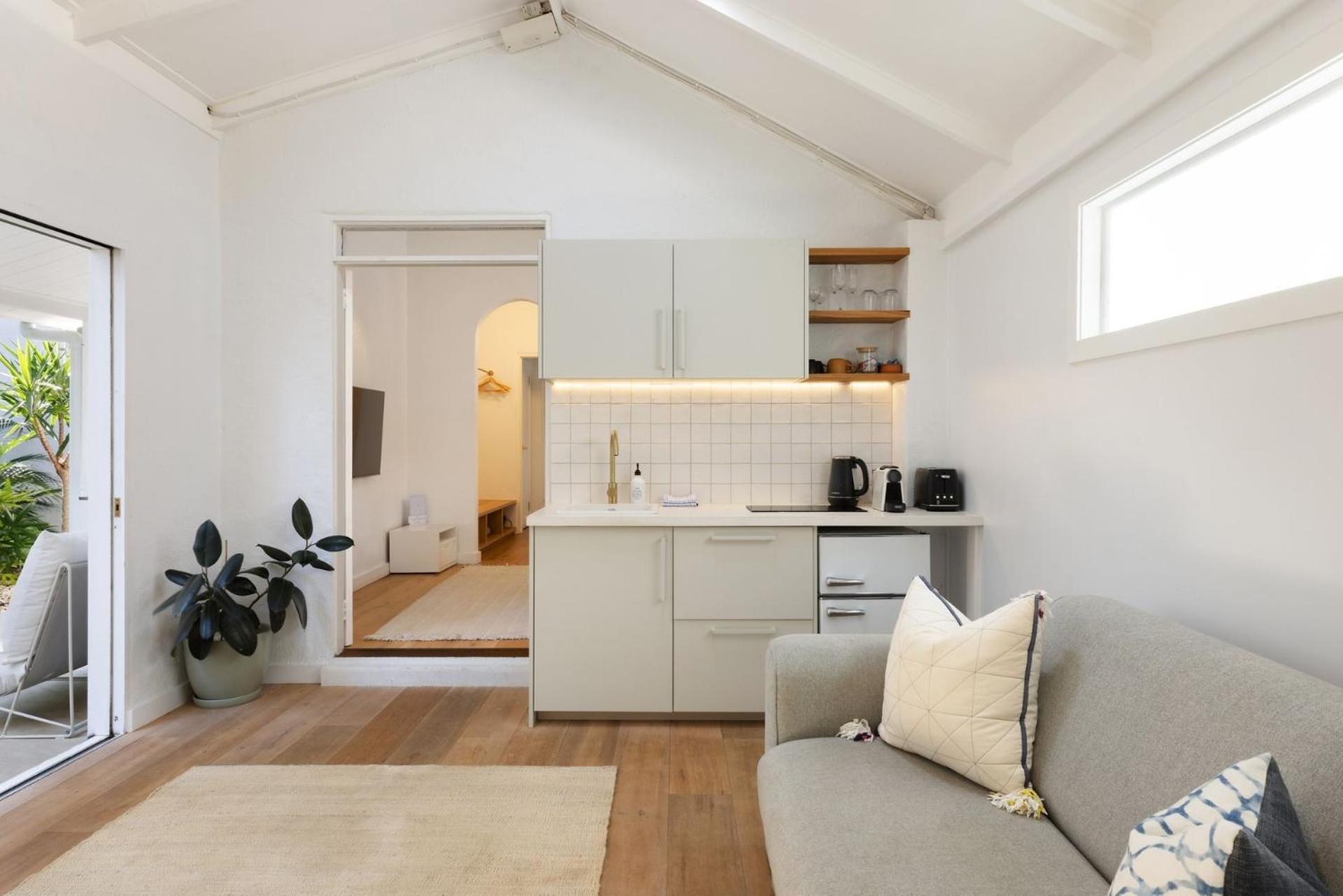 Apollo House & Studio Holiday home *